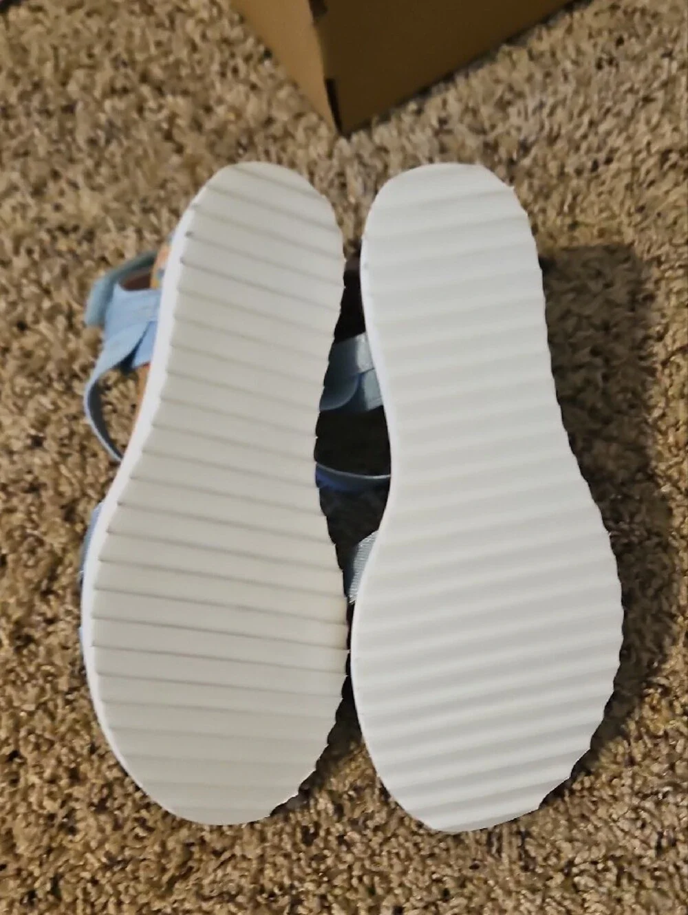 Girls Skeechers Light Blue Heart Buckle Sandals - Kids Never Worn